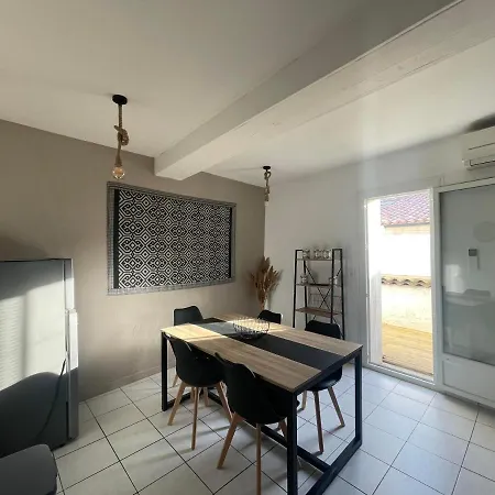 Au Coeur Du Village 公寓 *